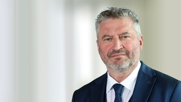 Portraitbild Harald Schöffl